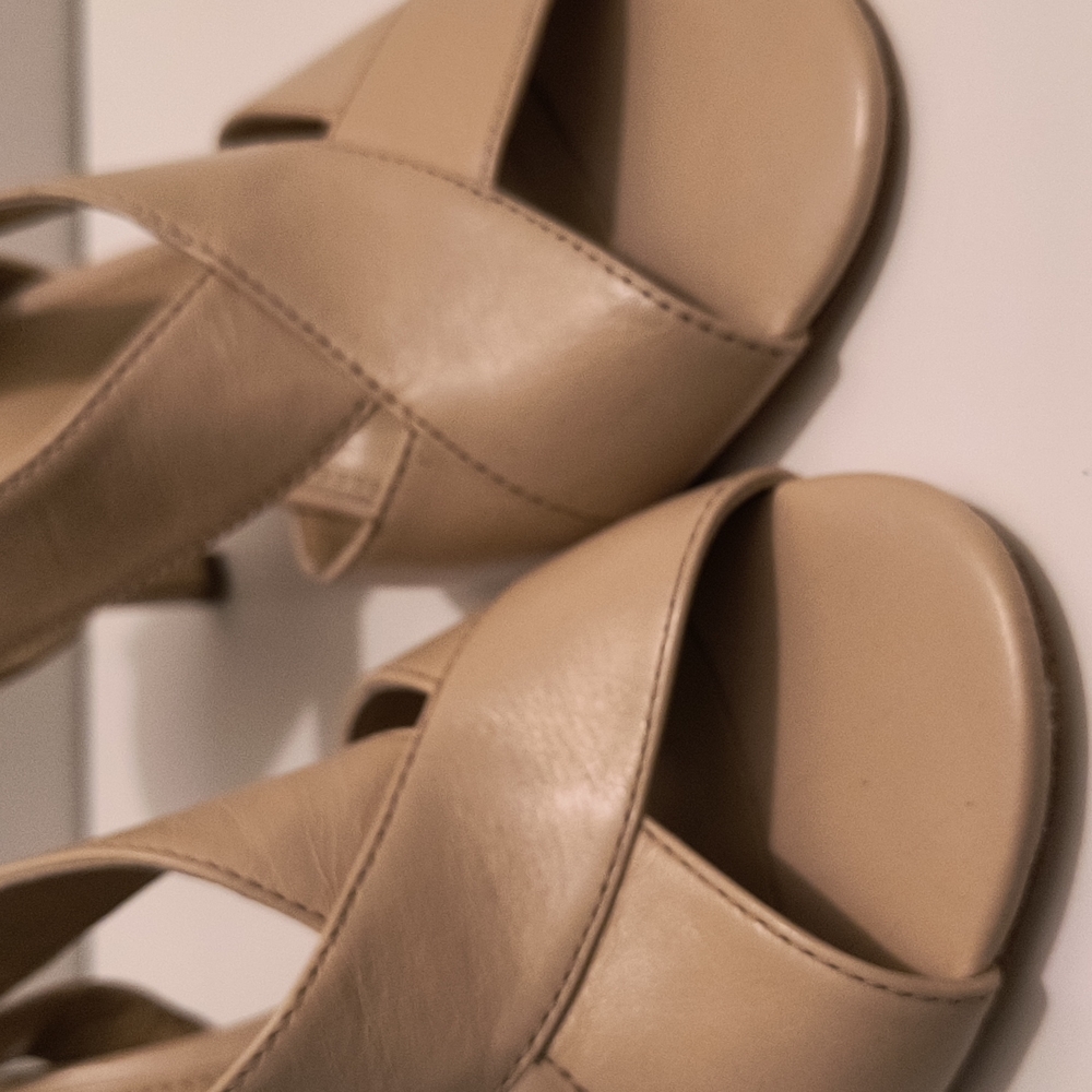 Michael Kors leather Tan  heels sandarls - Picture 6 of 12